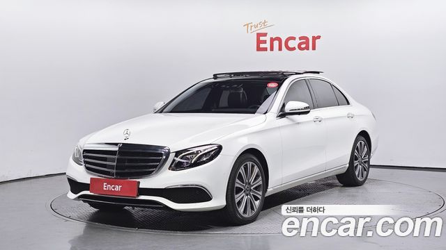 Mercedes-Benz E-Class 2019 thumb 2