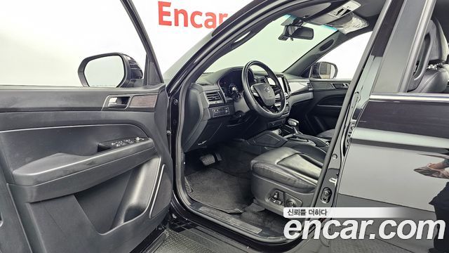 SsangYong Rexton 2021 thumb 12