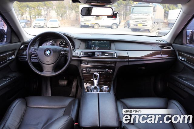 BMW 7 серии 2012 thumb 3
