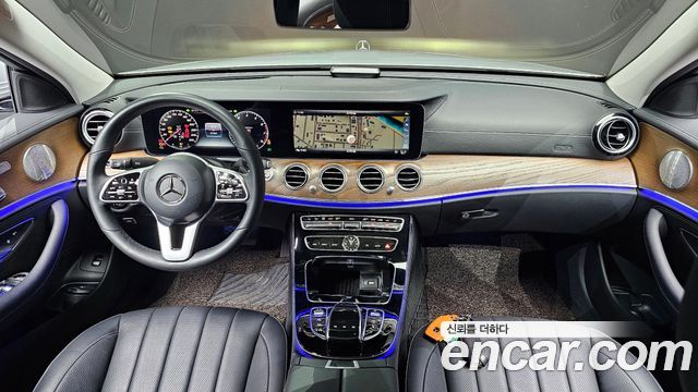 Mercedes-Benz E-Class 2019 thumb 7