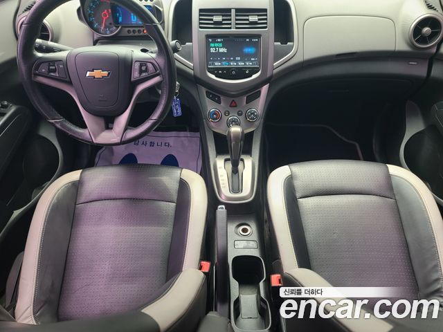 Chevrolet Aveo 2016 thumb 10