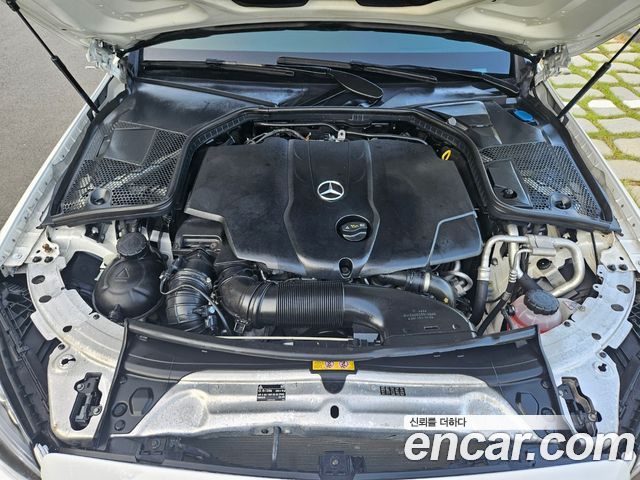 Mercedes-Benz C-Class 2015 thumb 10