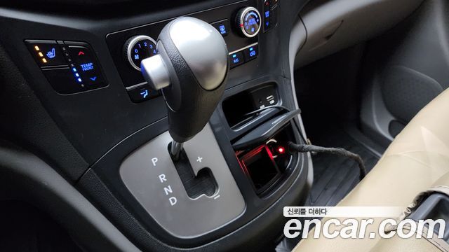 Hyundai Starex 2017 thumb 9