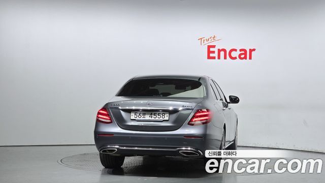 Mercedes-Benz E-Class 2019 thumb 5