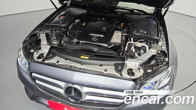 Mercedes-Benz E-Class 2019 thumb 7