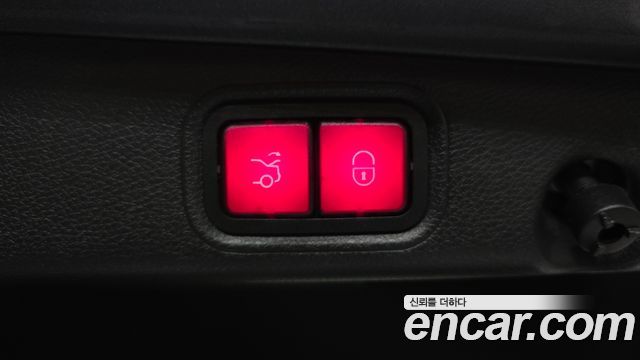 Mercedes-Benz E-Class 2019 thumb 11
