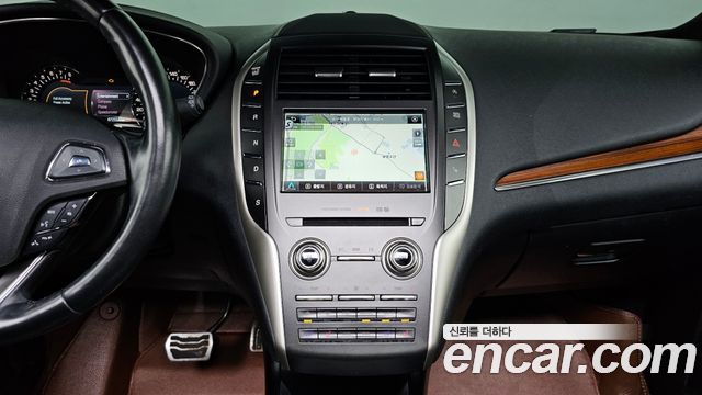 Lincoln MKC 2019 thumb 11