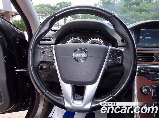 Volvo S80 2013 thumb 9