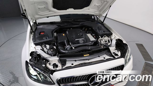 Mercedes-Benz E-Class 2020 thumb 6