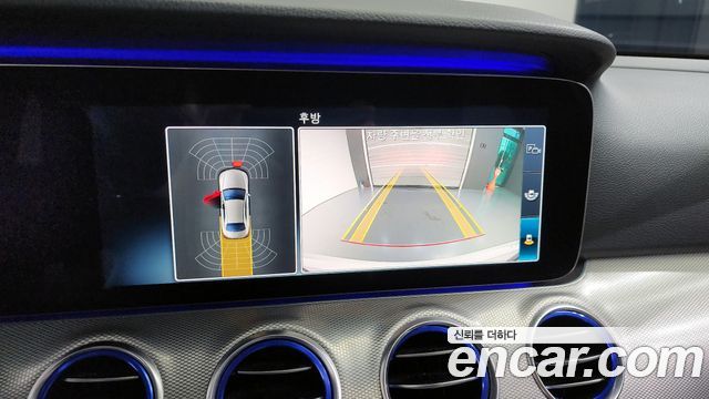 Mercedes-Benz E-Class 2020 thumb 11