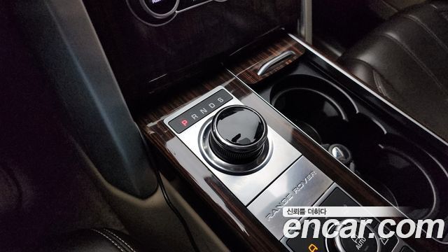 Land Rover Range Rover 2017 thumb 9