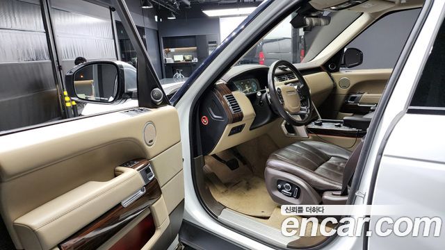 Land Rover Range Rover 2017 thumb 10