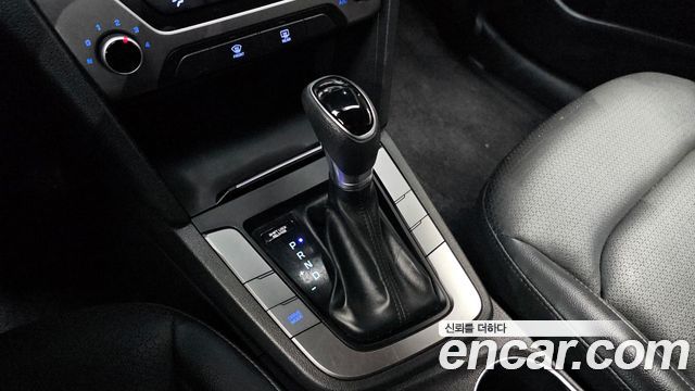 Hyundai Avante 2018 thumb 10