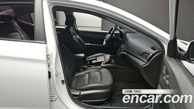 Hyundai Avante 2018 thumb 11