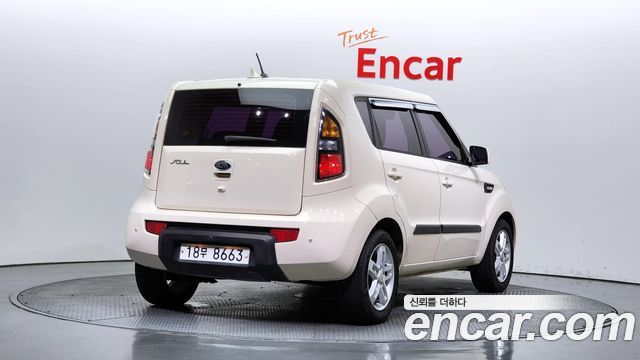 Kia Soul 2011 thumb 3