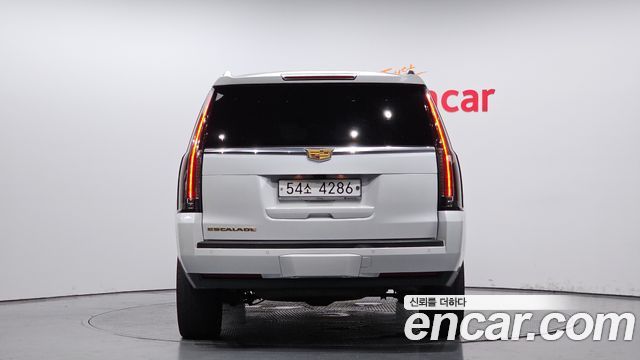 Cadillac Escalade 2018 thumb 4