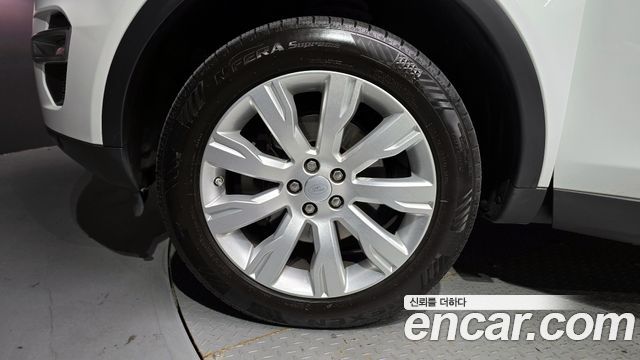 Land Rover Discovery Sport 2016 thumb 6