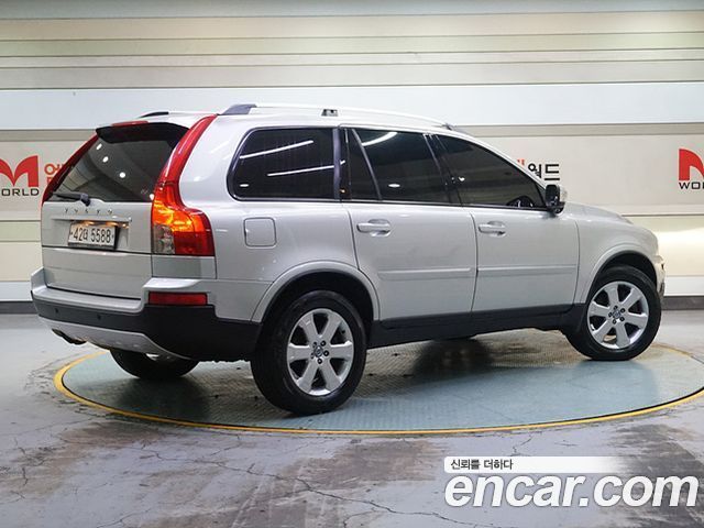 Volvo XC90 2010 thumb 4