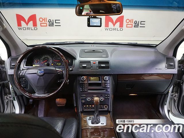 Volvo XC90 2010 thumb 7