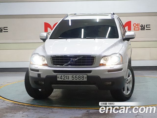 Volvo XC90 2010 thumb 11