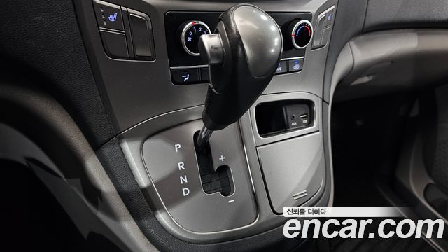 Hyundai Starex 2019 thumb 10