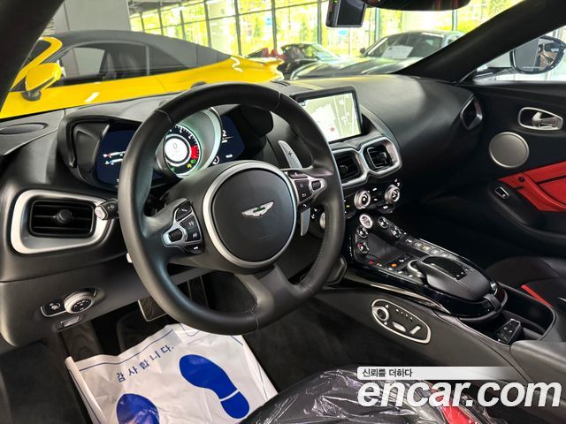 Aston Martin Vantage 4.0T V8 2019 thumb 6