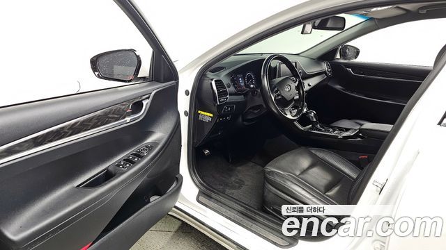 Hyundai Grandeur 2017 thumb 10