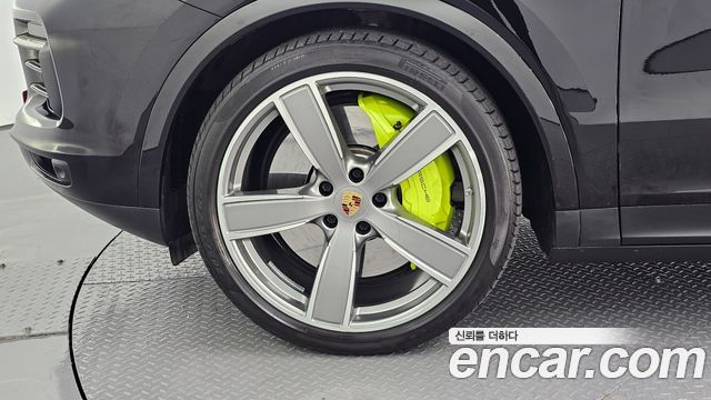 Porsche Cayenne 2020 thumb 5