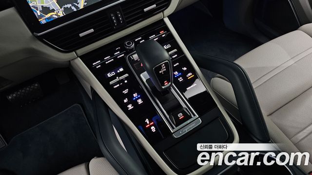 Porsche Cayenne 2020 thumb 9
