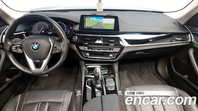BMW 5 серии 2018 thumb 8