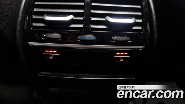 BMW 5 серии 2018 thumb 12