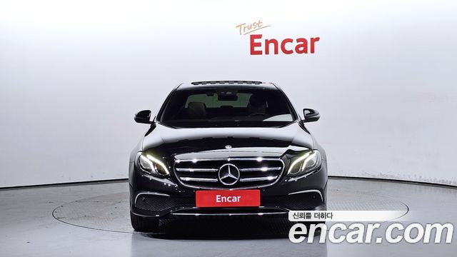 Mercedes-Benz E-Class 2019 thumb 4