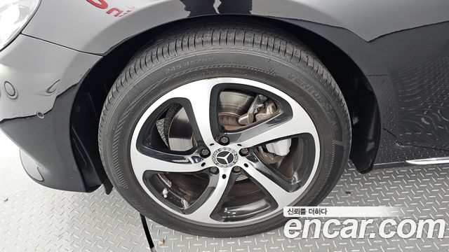 Mercedes-Benz E-Class 2019 thumb 6