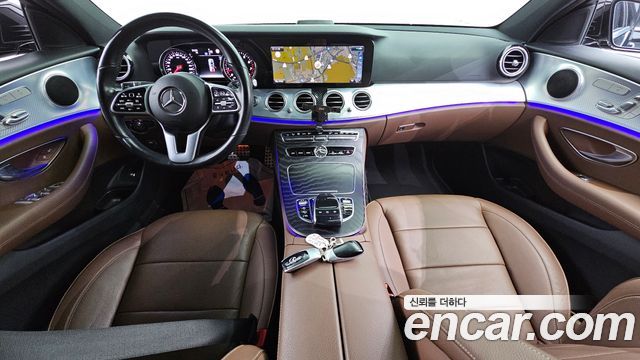 Mercedes-Benz E-Class 2019 thumb 8