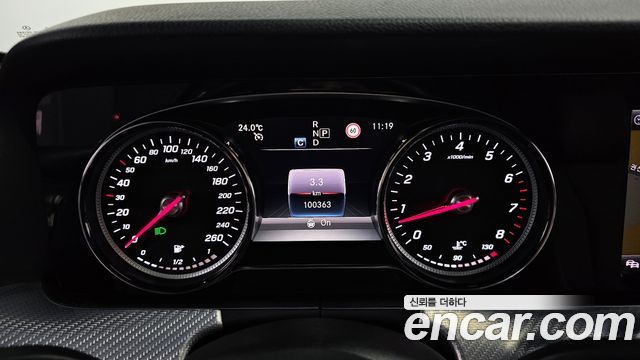 Mercedes-Benz E-Class 2019 thumb 9