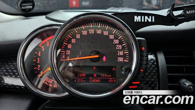 Mini Hatch 2014 thumb 9