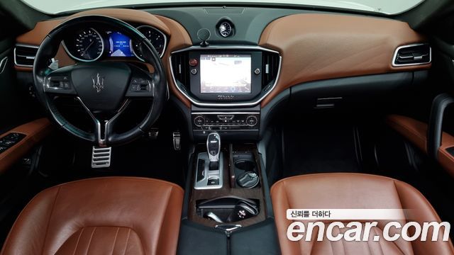 Maserati Ghibli 2016 thumb 7