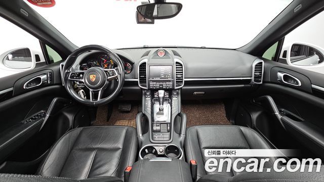 Porsche Cayenne 2015 thumb 7