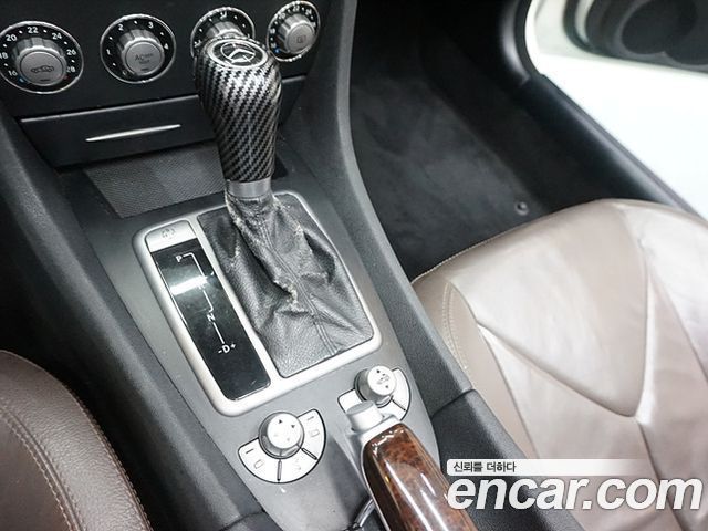 Mercedes-Benz SL 2005 thumb 10