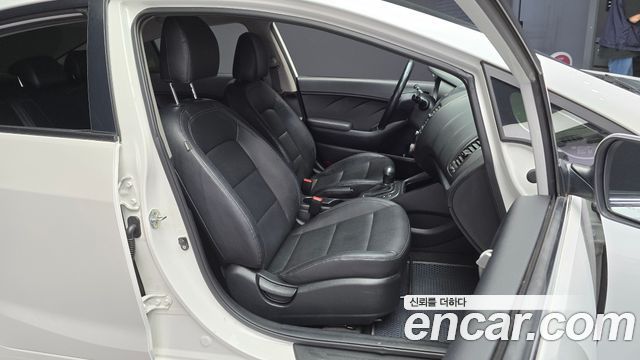 Kia K3 2014 thumb 11
