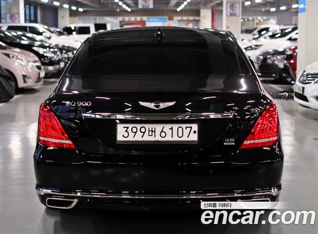 Genesis G90 2018 thumb 5