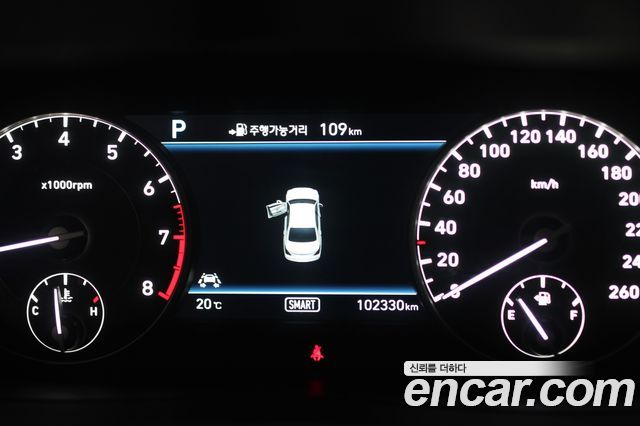 Genesis G90 2018 thumb 9