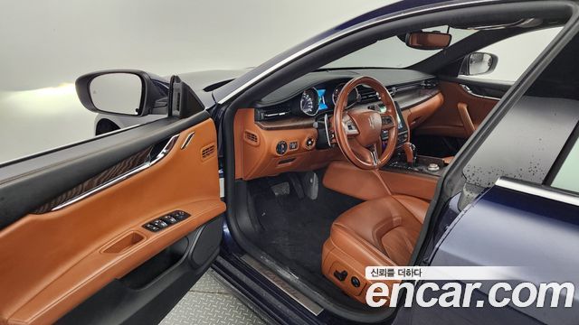 Maserati Quattroporte 2018 thumb 10