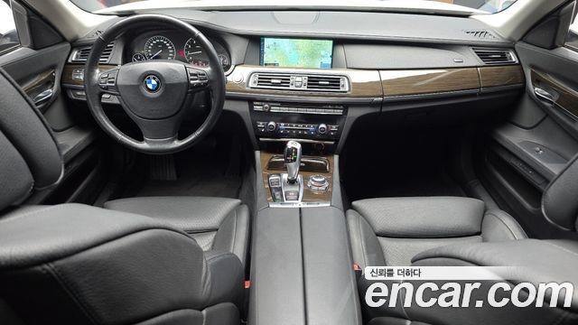 BMW 7 серии 2010 thumb 8