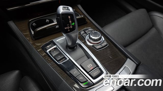 BMW 7 серии 2010 thumb 10
