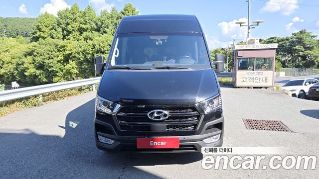Hyundai Staria 2022 thumb 4