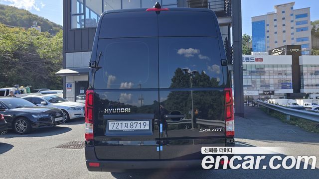 Hyundai Staria 2022 thumb 5