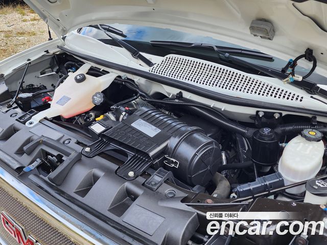 GMC Savana 2020 thumb 7