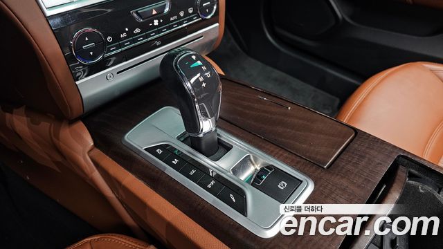 Maserati Quattroporte 2016 thumb 10
