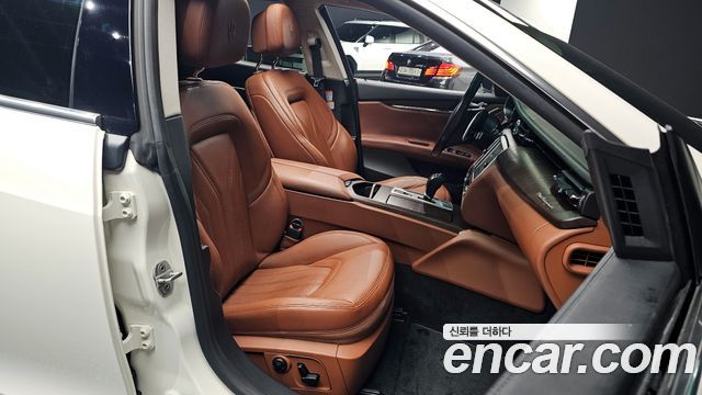 Maserati Quattroporte 2016 thumb 11